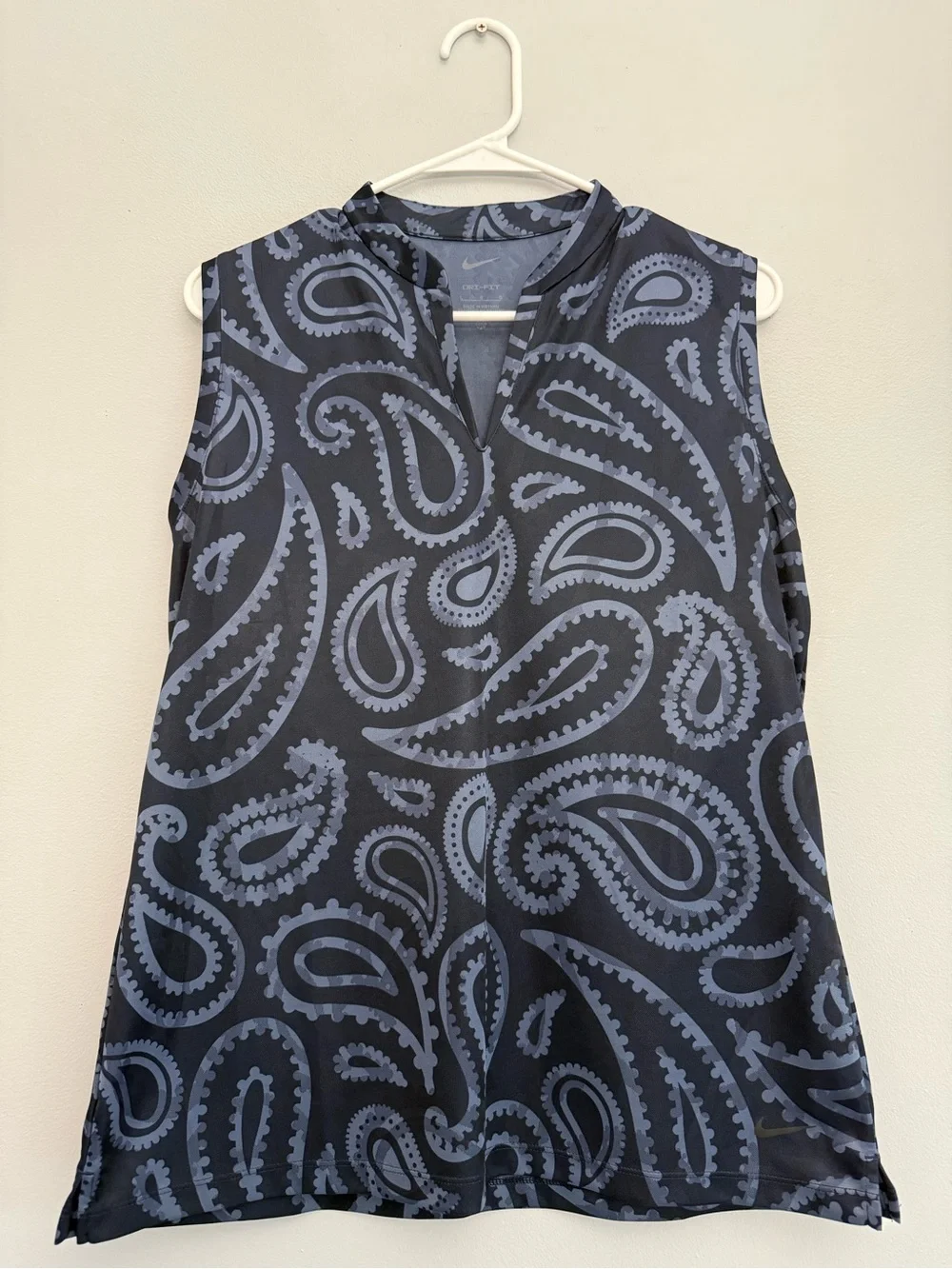 Nike Dri-Fit Women's Blue Paisley Sleeveless Top